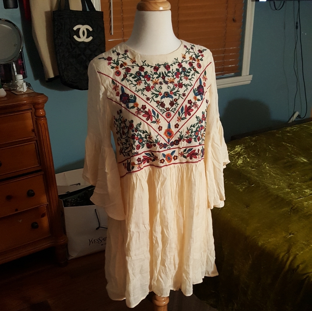 Comfortable embroidery dress